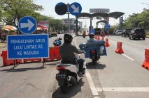 Pengalihan Arus Kendaraan...