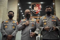 Mabes Polri Nonaktifkan...