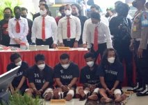 Ini Dia Tampang 5 Pelaku...