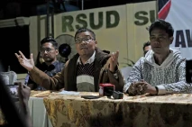 Tuntutan Kuasa Hukum...