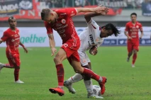 Macan Kemayoran Terkam...
