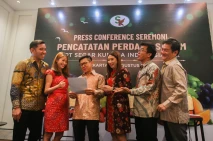 Melantai Perdana di...