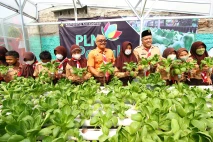 Peringati Hari Pramuka...