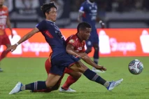 Arema FC Pecundangi...