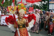 Kemeriahan Karnaval...