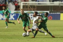 Persib Bandung Sikat...