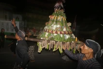 Sedekah Bumi Petani...