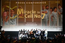 Film Miracle In Cell...
