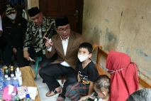 Ridwan Kamil Kunjungi...