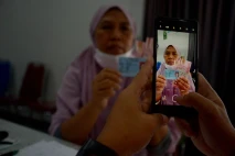 Pembagian Bantuan Langsung...
