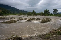 Banjir Rendam Puluhan...