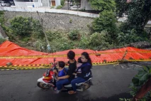 Waspada, Jalan Alternatif...