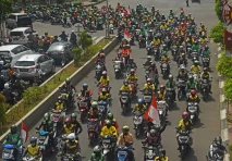 Aksi Demo Pengemudi...