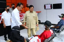 Momen Prabowo Dampingi...
