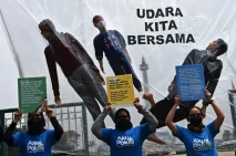 Aksi Tuntut Hak Udara...