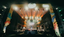 Keseruan Konser Musik...