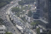 Perluasan Zona Rendah...