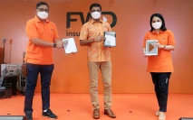Dukung UMKM, FWD Insurance...