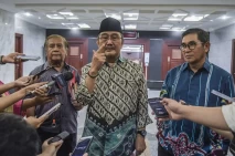 Pencopotan Hakim Mahkamah...