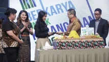 Berkembang Pesat, Hary...