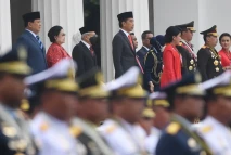 Jokowi Pimpin Peringatan...