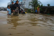 Terdampak Hujan Deras,...