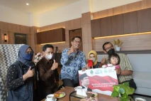 Balita Pengidap Apert...