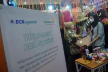 BCA Syariah Hadir di...