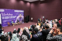 Pelaku UMKM di Jawa...