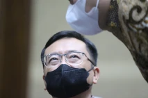 Jaksa Tuntut Hukuman...