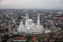 Megahnya Masjid Raya...