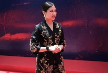 Dampingi Ibu Negara...