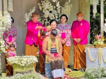 Jalani Prosesi Siraman,...