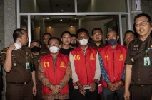 Tersangka Korupsi Program...