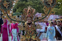 Pawai Budaya Meriahkan...