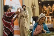 Jelang Natal, Gereja...