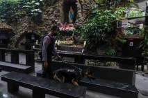 Penyisiran Keamanan...