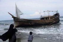 Penampakan Kapal Imigran...
