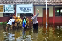 4 Sekolah Terdampak...