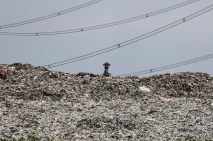 Sampah di TPA Cipayung...