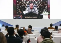 Airlangga Hartarto Resmikan...