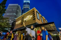 Tempat Nongkrong Viral...