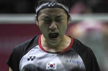 Kalahkan Carolina Marin,...