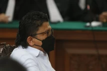 Sidang Duplik Ferdy...