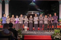 Sri Sultan Hamengku...