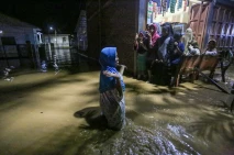Banjir Rendam Puluhan...