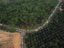 Macet Total 20 Jam,...