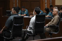 Sidang Perdana Kasus...