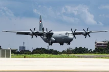 Pesawat C-130J Super...