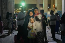 Salat Tarawih Hari Pertama...